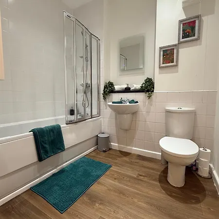 Vibrant Cosy 2 Bedroom Apartment Coventry Exterior foto
